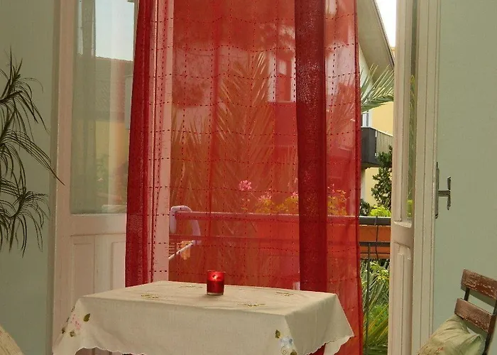 Bed And Roses Гостевой дом 3*