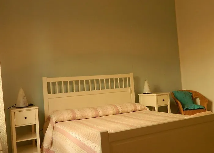 Bed And Roses Монтесильвано