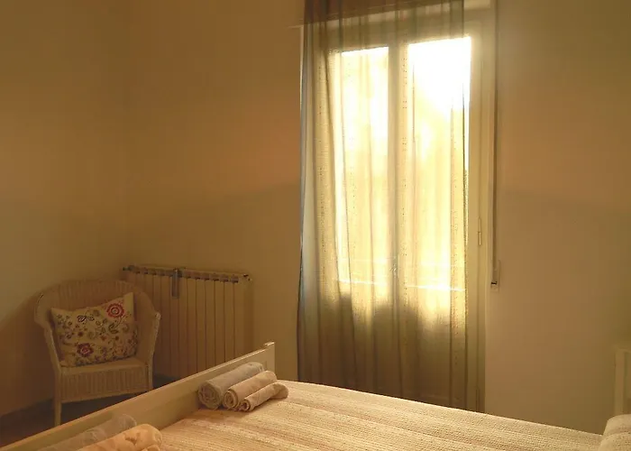 Bed And Roses Монтесильвано